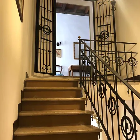 Lejlighed Palazzo 1500 Frescobaldi - Piano Nobile X 5 - A Casa Di Alfonso Ferrara