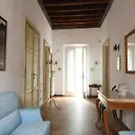 Palazzo 1500 Frescobaldi - Piano Nobile X 5 - A Casa Di Alfonso アパート *