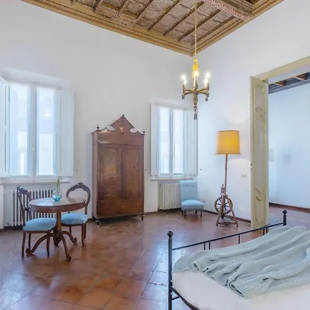 Frescobaldi Aparments! A Casa Di Francesco Ferrara