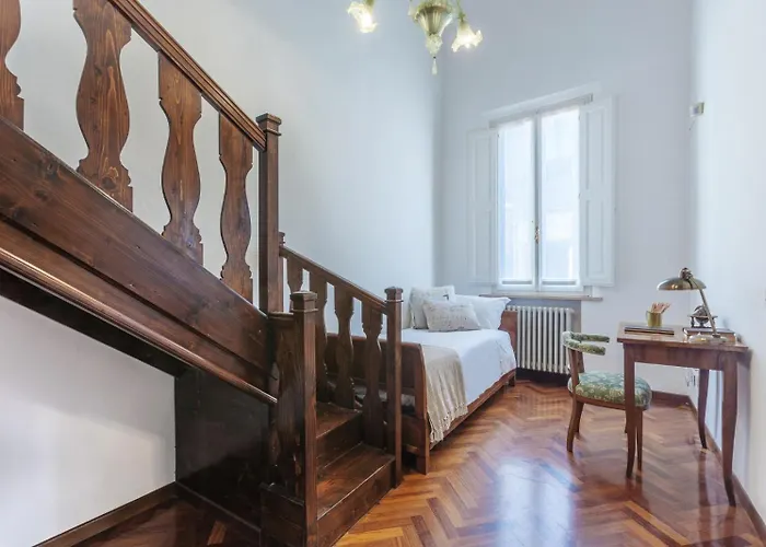 Palazzo 1500 Frescobaldi - Piano Nobile X 5 - A Casa Di Alfonso Apartman *