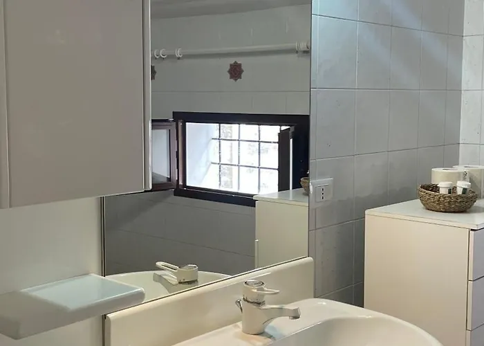 Palazzo 1500 Frescobaldi - Piano Nobile X 5 - A Casa Di Alfonso Apartman *